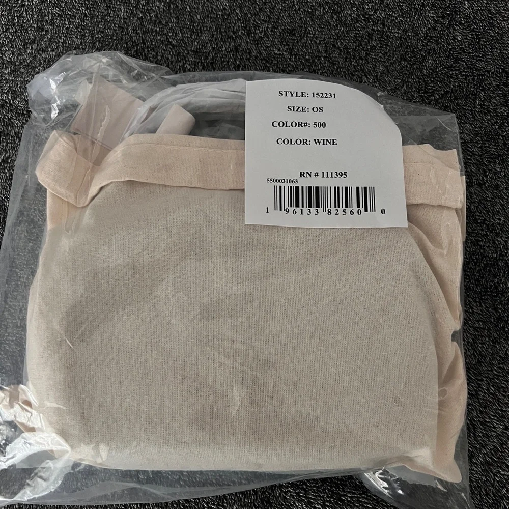 TORY BURCH • TEXTURED MCGRAW LEATHER CAMERA BAG- color WINE - Picture 16 of 16